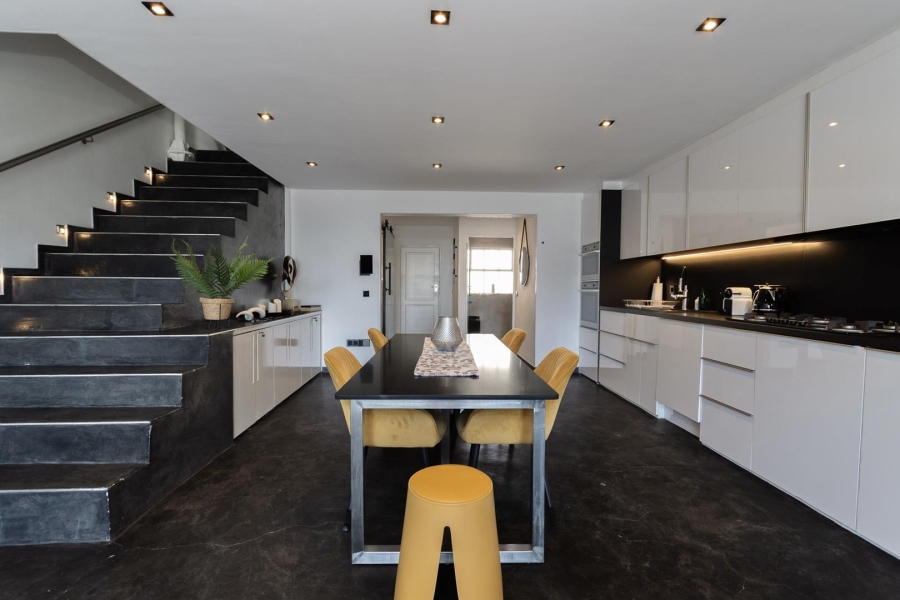 2 Bedroom Property for Sale in Cape Town City Centre Western Cape